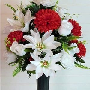 Urn style graveside flowers